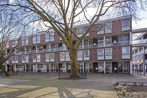 4 bedroom property to rent - Clarence Gardens, London, NW1