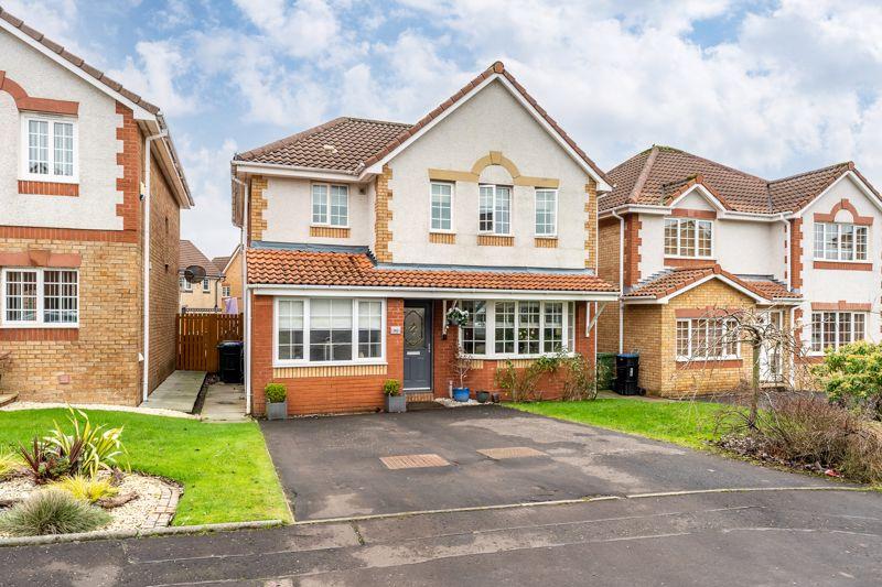 30 Darvel Avenue, Kilmarnock, KA3 6FW 4 bed detached villa £230,000