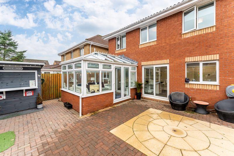 30 Darvel Avenue, Kilmarnock, KA3 6FW 4 bed detached villa £230,000