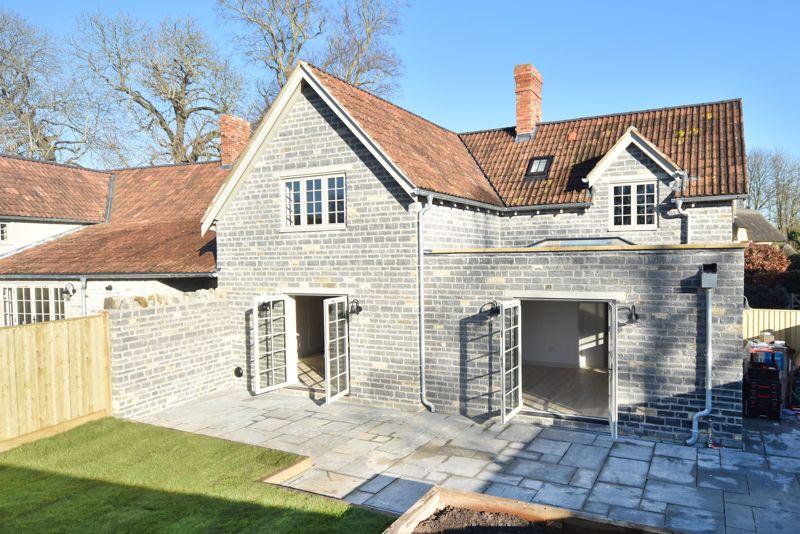 Ilchester Road, Charlton Mackrell 3 bed cottage £595,000