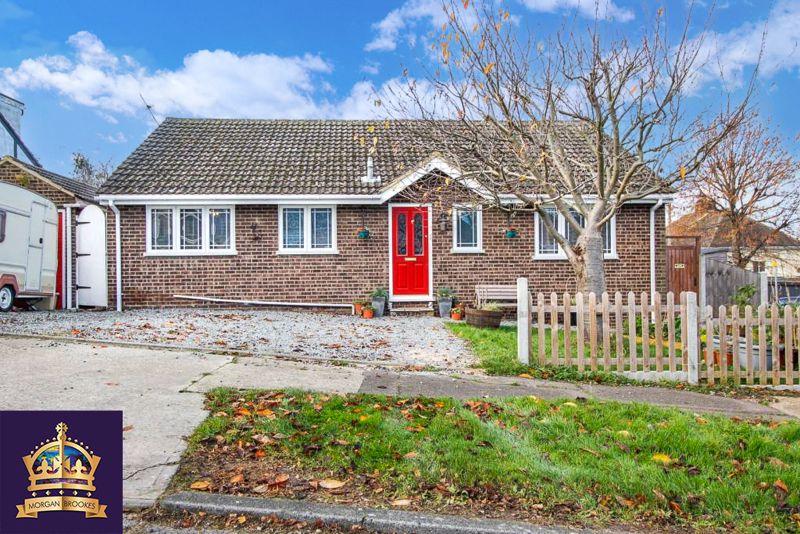 Mill Hill, South Benfleet 3 bed bungalow £500,000