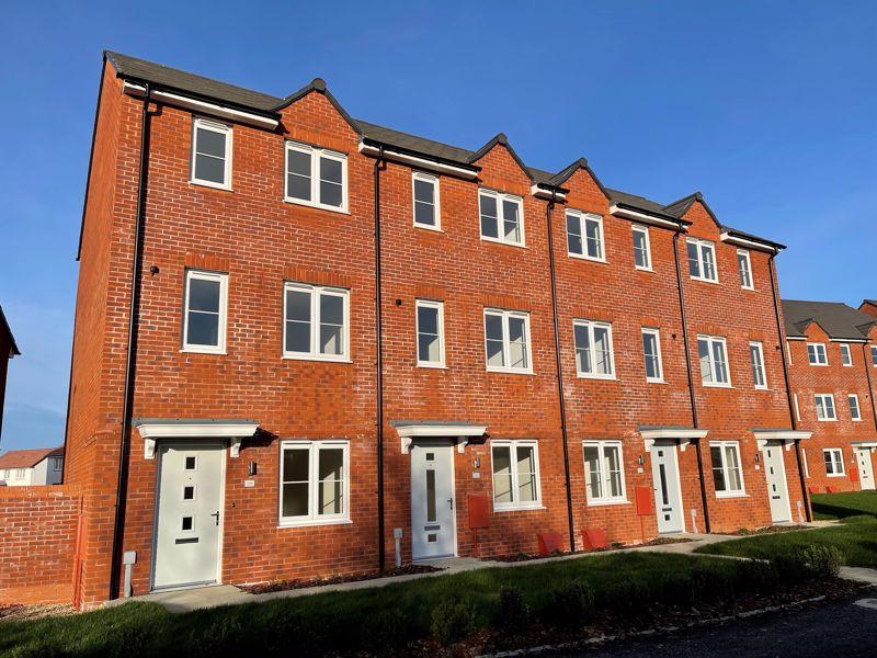 3 Bedroom Townhouse SHARED OWNERSHIP Great Oldbury, Stonehouse, GL10