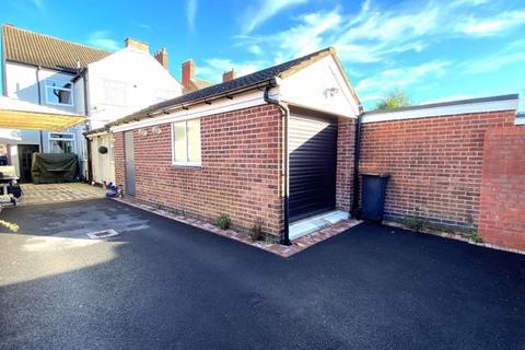 2 bedroom semi-detached house for sale - Owen Street, Coalville