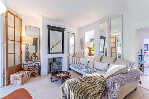 2 Prospect Road, Long Ditton, Surbiton, KT6 5PY