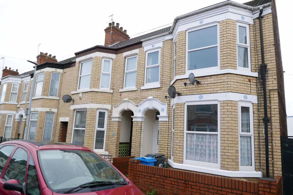 Flat 2, 11 East Park Avenue, Hull, HU8 9A 1 bed flat £385 pcm (£89 pw)