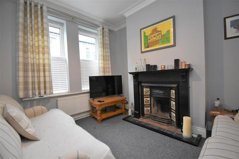 4 bedroom terraced house for sale - Moss Street, York, YO23 1BR