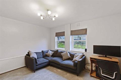 Flat C, 5 - 7 Penge Road, London, SE25 4EJ