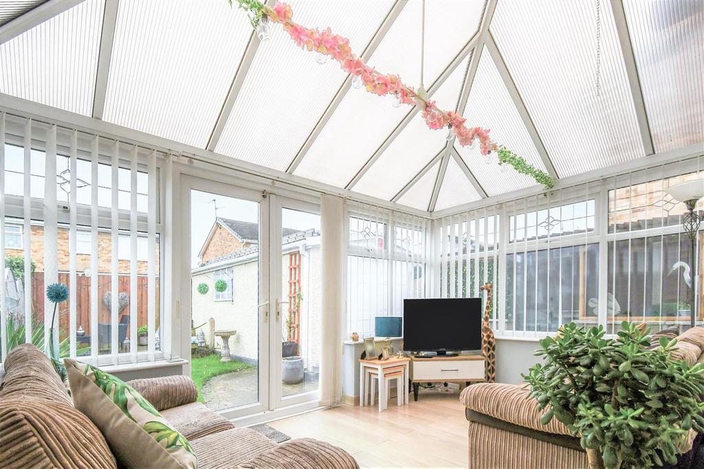 Paxdale, Hull 3 bed semidetached house £165,000