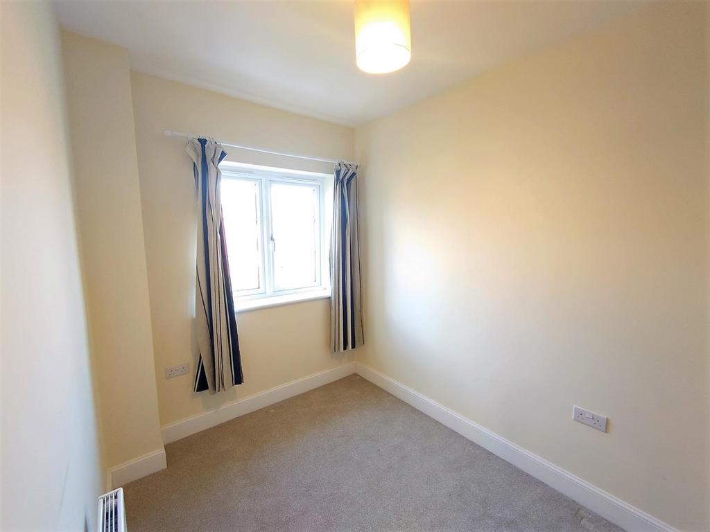 Bedroom 4.jpg