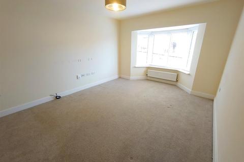 9 Healey Drive, Streethay, Lichfield, WS13 8WB