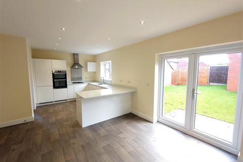 9 Healey Drive, Streethay, Lichfield, WS13 8WB