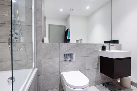 7 Indigo Square, Surbiton, KT6 5BG