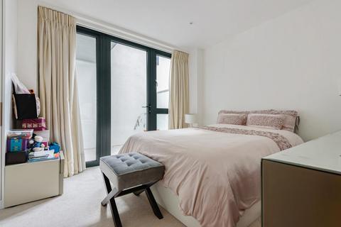 7 Indigo Square, Surbiton, KT6 5BG
