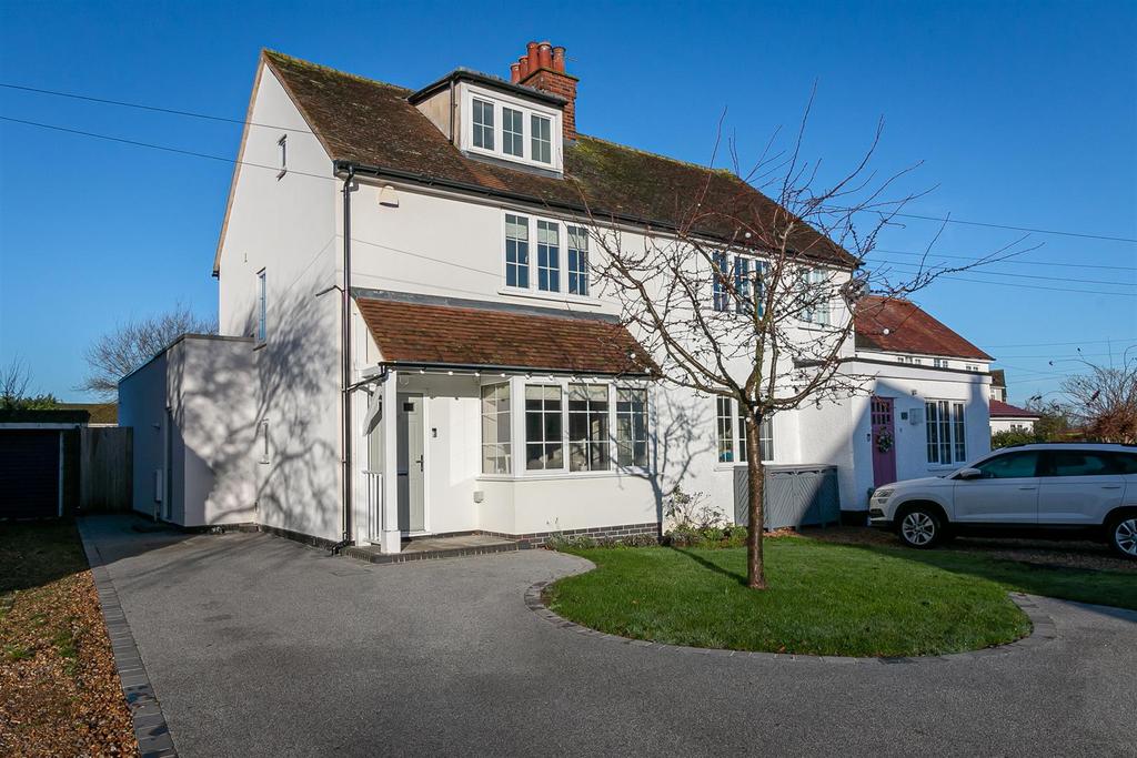 35 Royal Oak Lane Externals-3.jpg