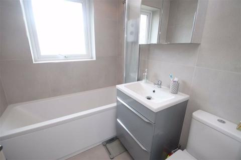61 Turnberry Drive, Wilmslow, SK9 2QW