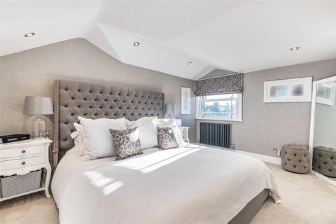 37 Castle Road, Bedford, MK40 3PL