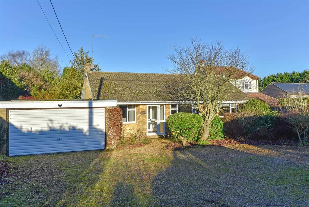 Glebe Lane, Lower Harlestone... 3 bed detached bungalow £447,500