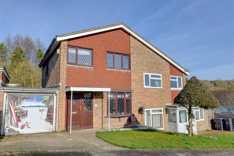 3 bedroom semi-detached house to rent, Chanctonbury Drive, Shoreham-By-Sea