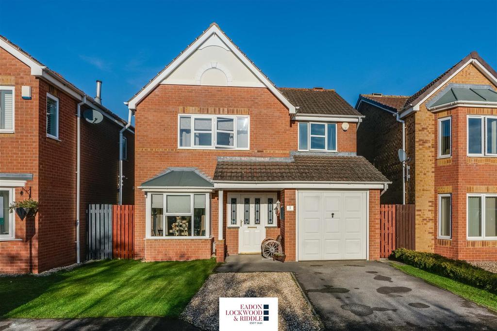 Ashfield Way, Woodlaithes, Rotherham 4 bed detached house £325,000