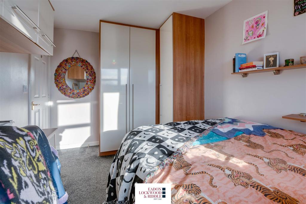 Bedroom 3-2.jpg