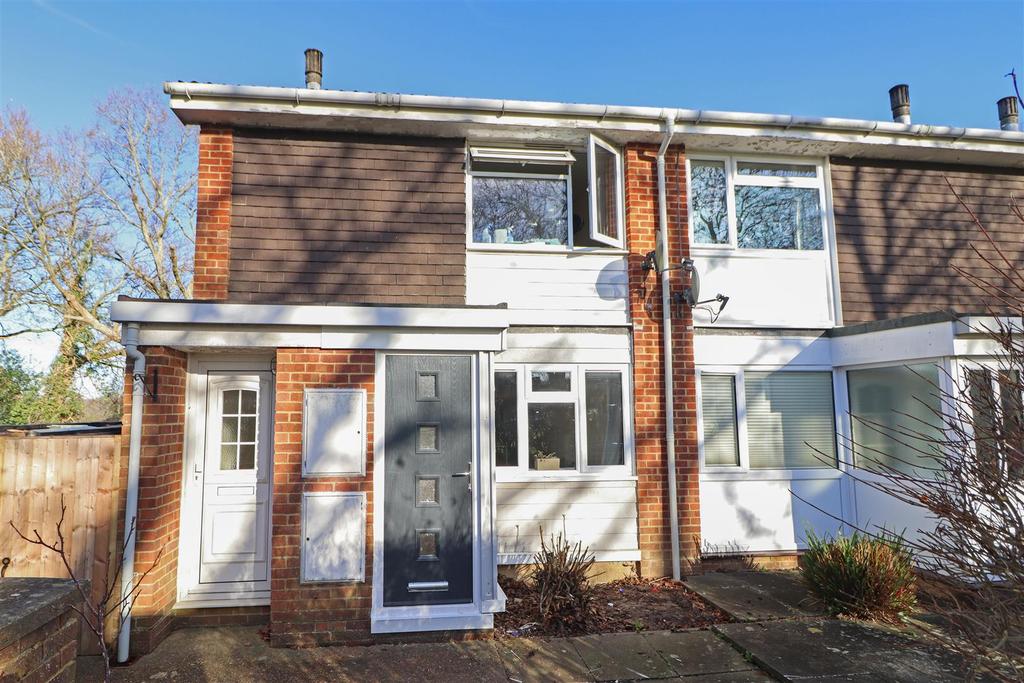 Sycamore Avenue, Horsham 1 bed £235,000