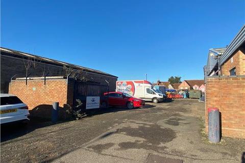 Warehouse to rent - 2 Moorside, Eastgates, Colchester, Essex, CO1