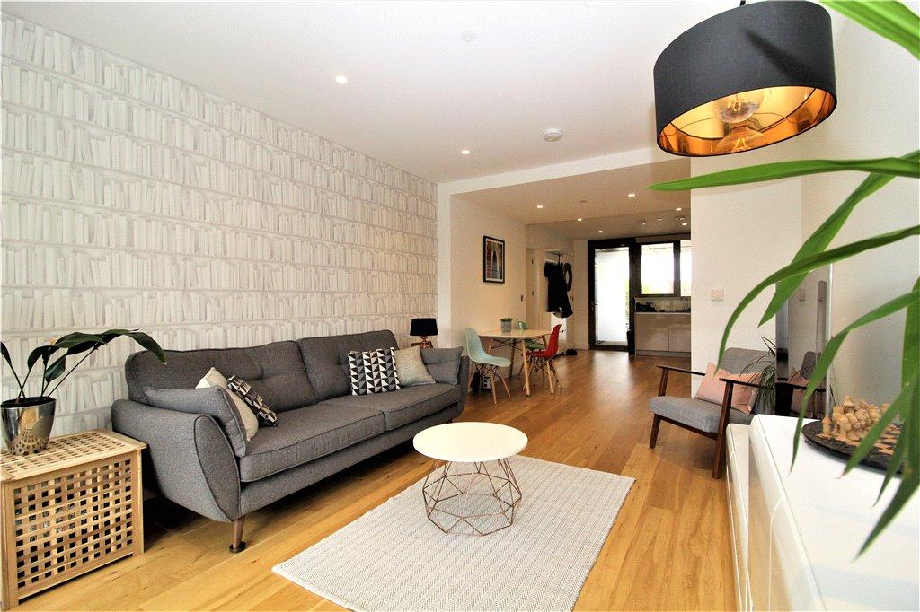 Caithness Walk, Croydon, UK, CR0 2 bed penthouse £1,650 pcm (£381 pw)