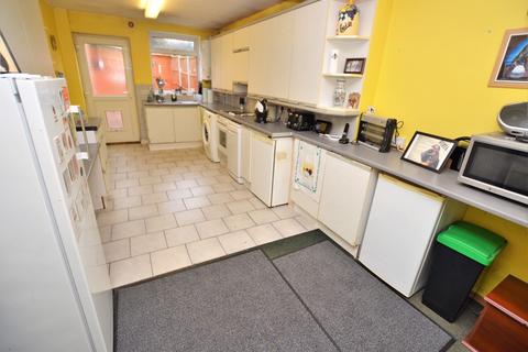 4 bedroom semi-detached house for sale - Upton Drive, Wigston, Leicestershire