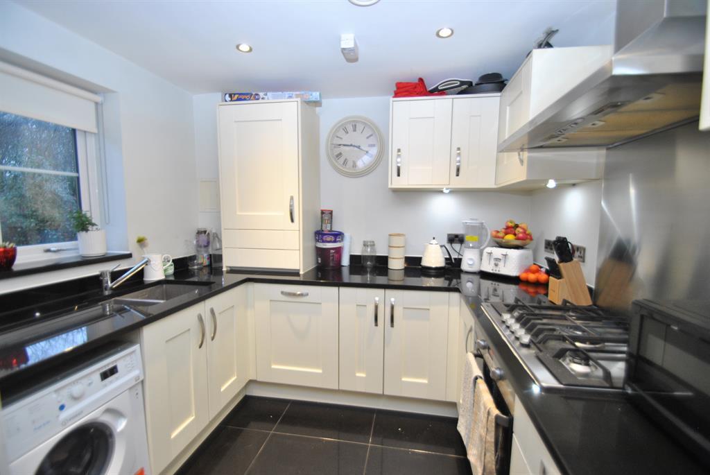 Clements Close, Puckeridge, Ware, SG11 1DE 3 bed semidetached house