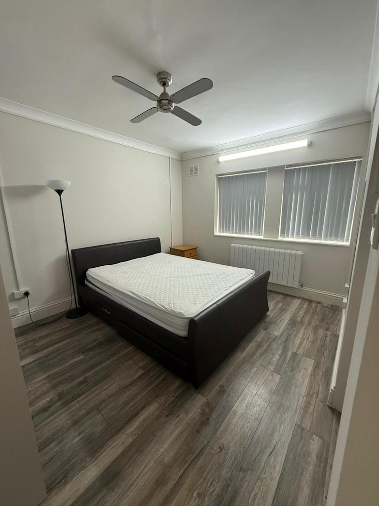 2 Bedroom Flat to Rent in Wembley Park, HA9