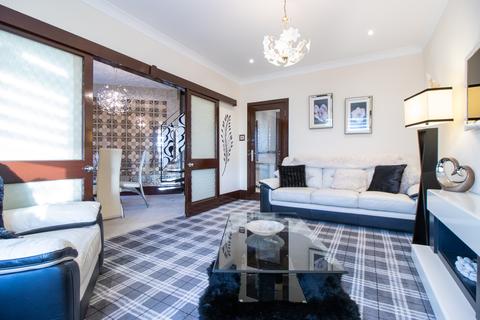 3 bedroom flat for sale - Calder Crescent, Armadale EH48