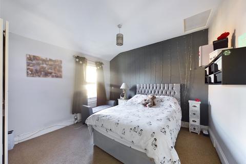 21 Honyatt Road, Gloucester, GL1 3DU