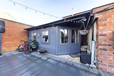21 Honyatt Road, Gloucester, GL1 3DU