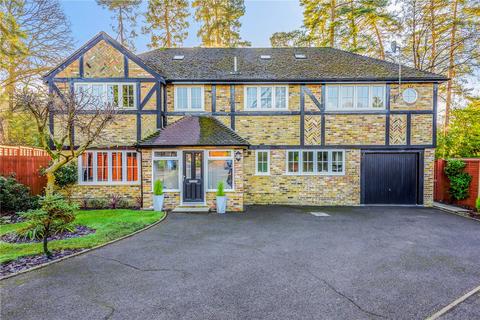 5 bedroom detached house to rent - Murray Court, Ascot, SL5