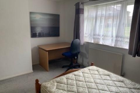 2 bedroom maisonette to rent - Gorse Walk, Colchester, Essex, CO4