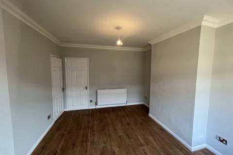 2 bedroom terraced house to rent, Bristol Road, Hull HU5