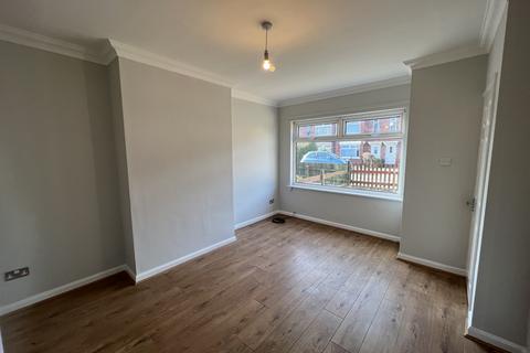 2 bedroom terraced house to rent, Bristol Road, Hull HU5