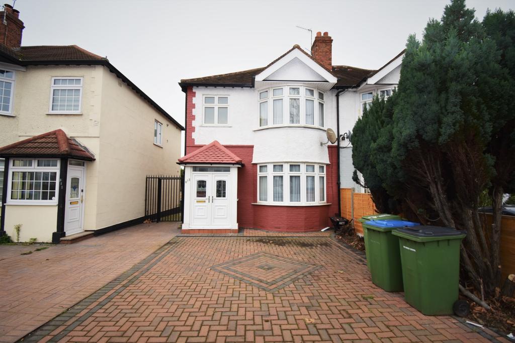 Sidcup Road London SE9 4 bed flat £2,000 pcm (£462 pw)