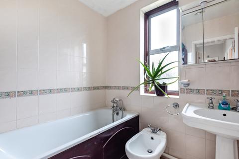 56 Linchmere Road, London, SE12 0NA