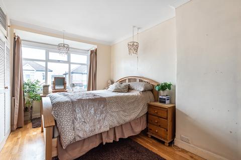 56 Linchmere Road, London, SE12 0NA