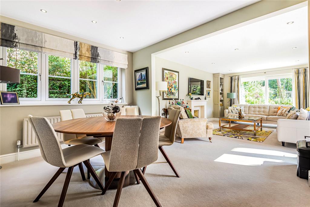 Hitches Lane, Fleet, Hampshire, GU51 4 bed detached house £1,150,000