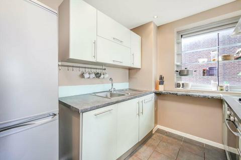 2 bedroom flat for sale - Bromley High Street, London E3