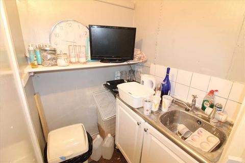 Property to rent - Stanley Road, Liverpool