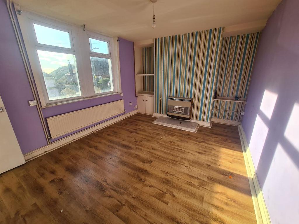 13 Cwmclais Road, Cwmavon, Port Talbot, SA12 9LU 2 bed semidetached