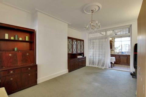 34 Wilmer Way, London, N14 7HX