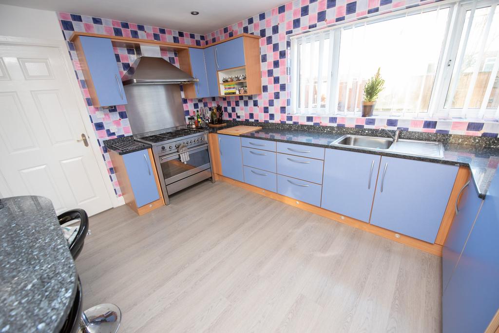 Kitchen/Breakfast Room