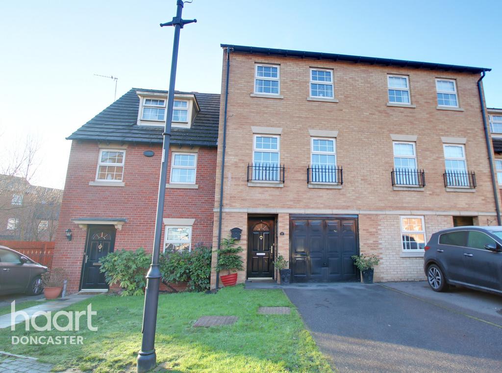 Chelwood Court, Woodfield Plantation... 4 bed townhouse £190,000