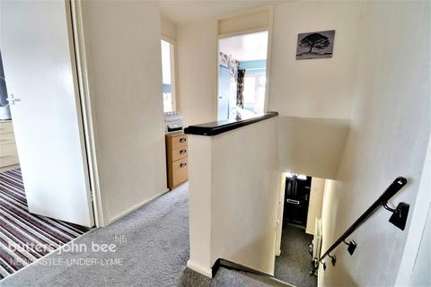 7 Barnwell Grove, Stoke-on-trent, ST4 8RJ