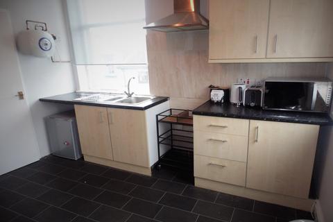1 bedroom flat to rent - st Floor Flat, 52 Westgate , Cleckheaton