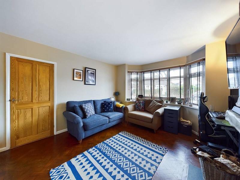 Lounge Second Angle